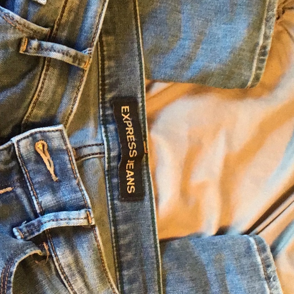 Express distressed jeans size 4l